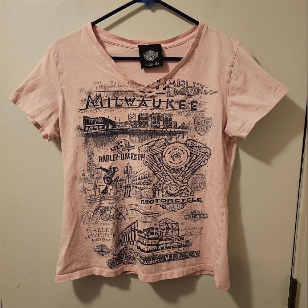 Harley Davidson Museum Milwaukee Pink V‎ Neck Tee Shirt Women's Size M